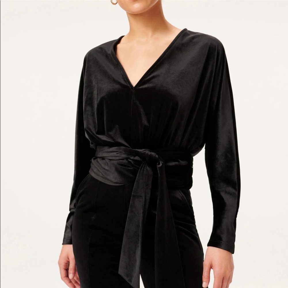 Good American Velvet Wrap Top Black NWT Size Large